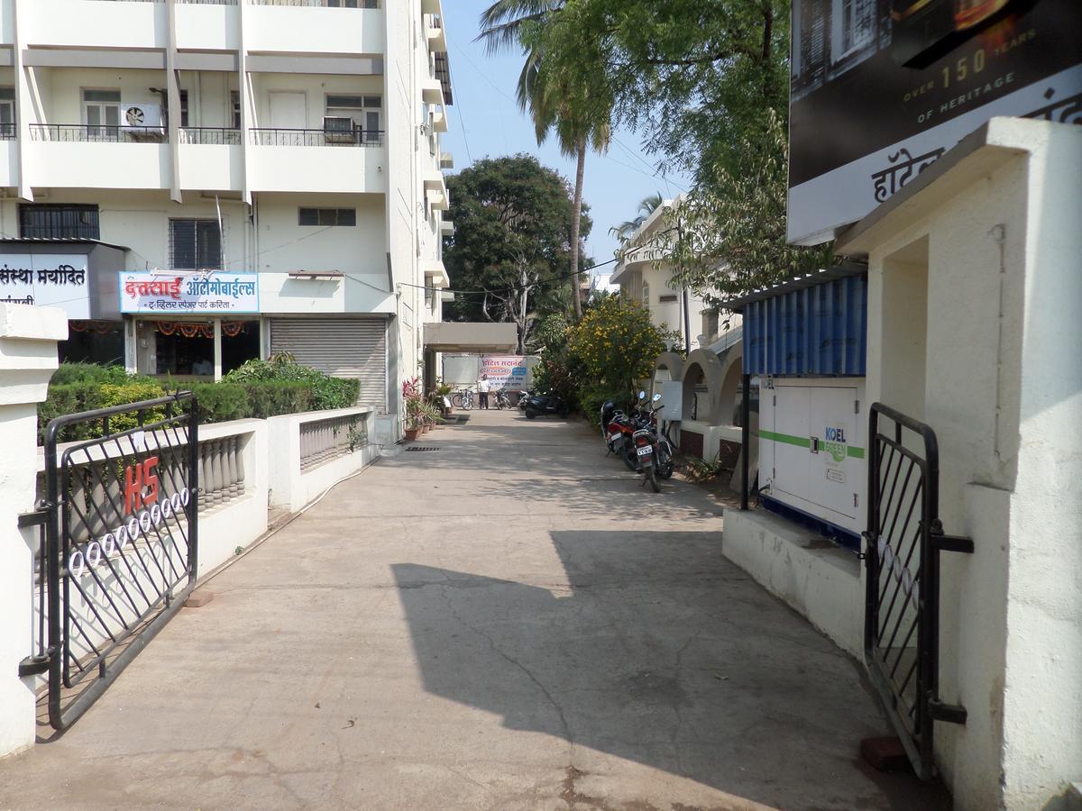 Hotel Sadanand Sangli Екстер'єр фото