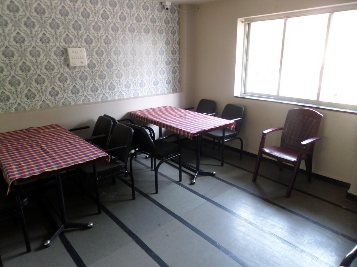 Hotel Sadanand Sangli Екстер'єр фото