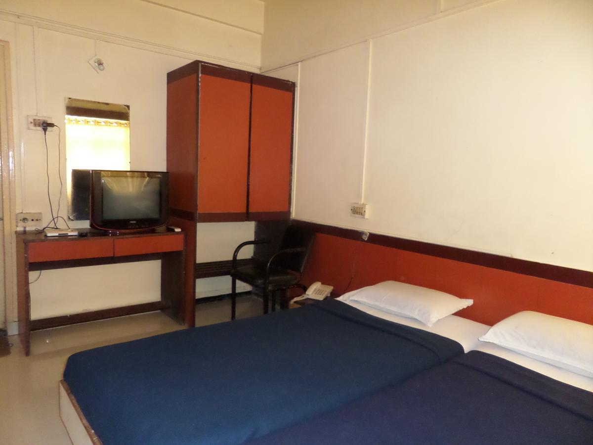 Hotel Sadanand Sangli Екстер'єр фото